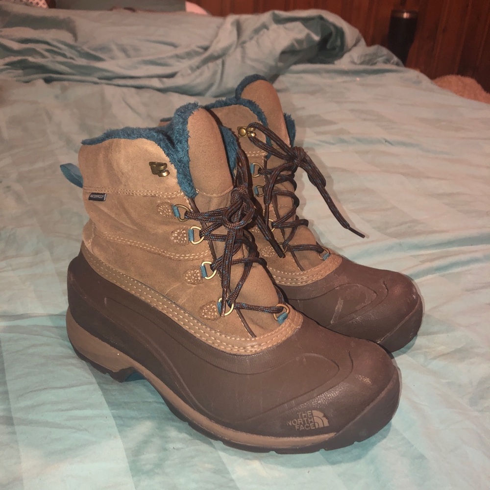 North face women’s boots